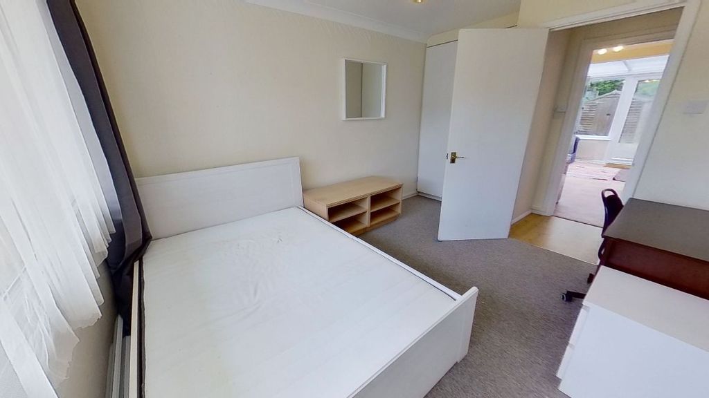 Property photo 1 of 38