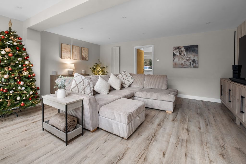 Property photo 3 of 21 Dscf0062