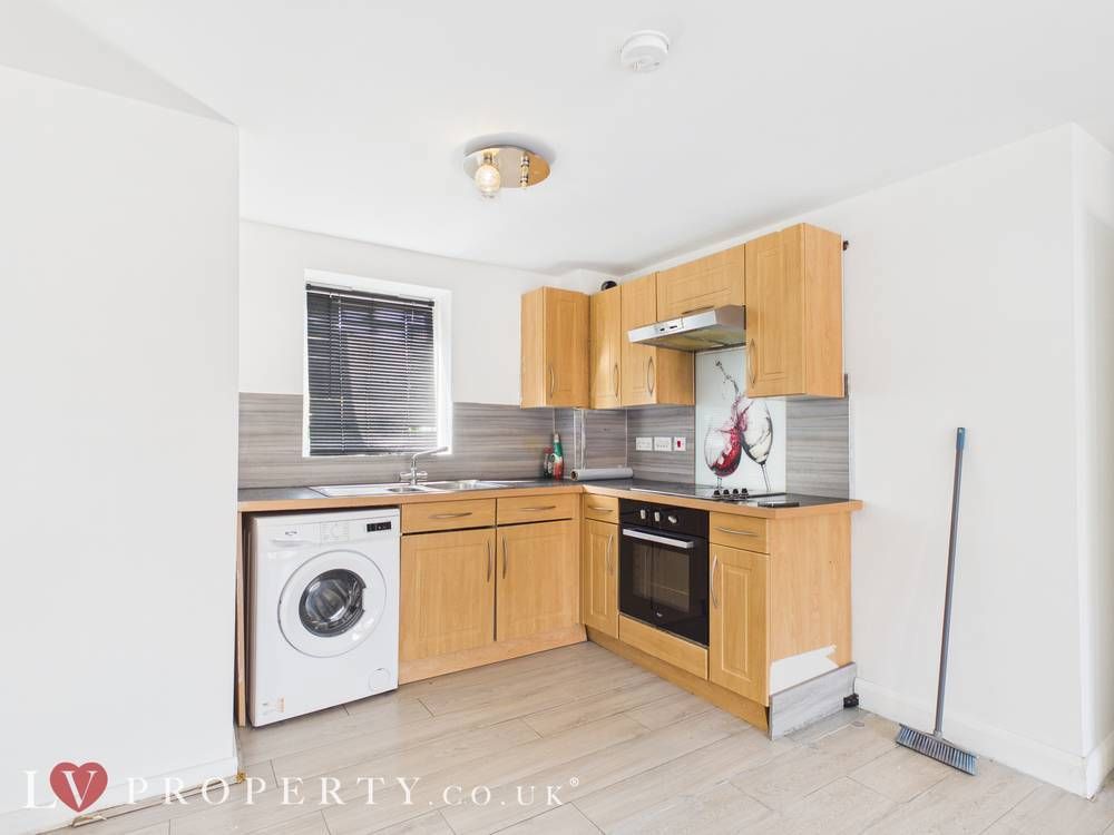 Property photo 2 of 7 Giraffe360-Still001