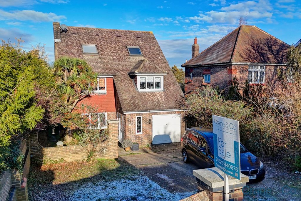 Property photo 1 of 40