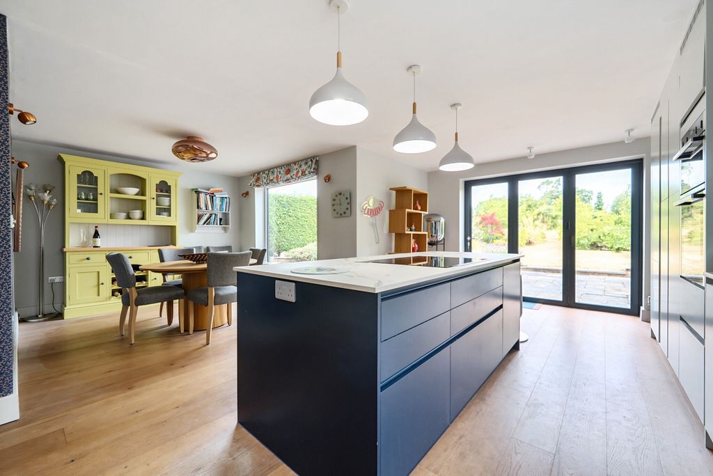 Property photo 2 of 26 1324403-22-68763A...