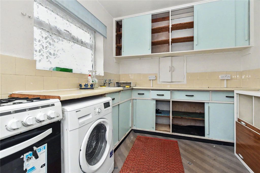 Property photo 3 of 19 Picture No. 18