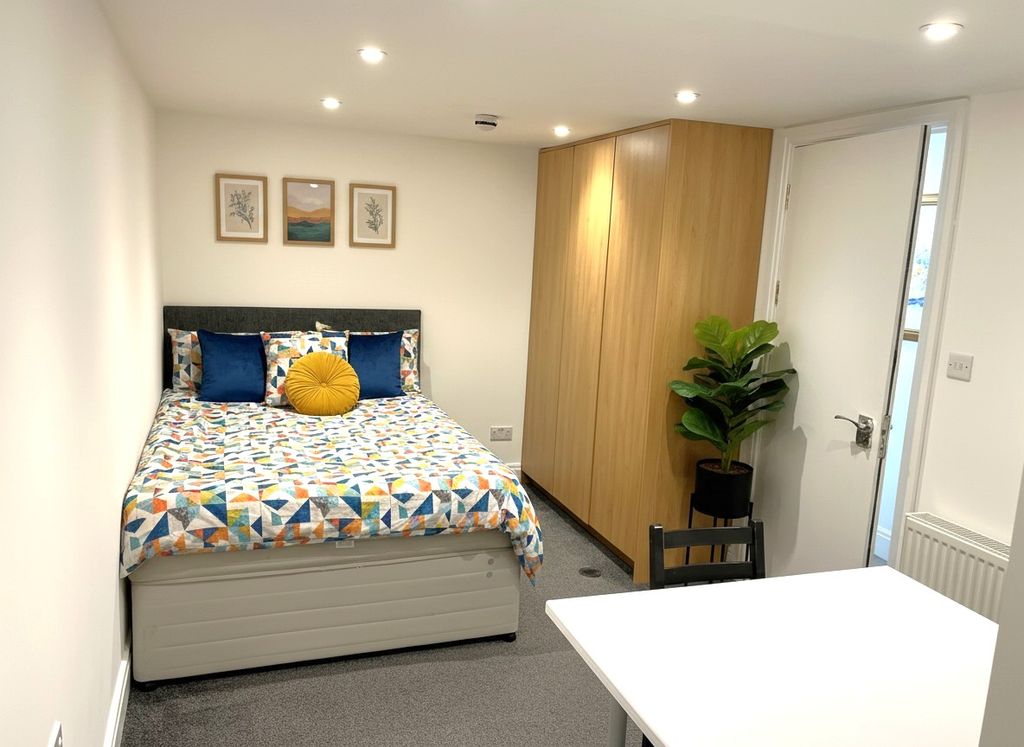 Property photo 2 of 8 8c3Ba75A-99c5-40B2-B32A-854Adbe4678F