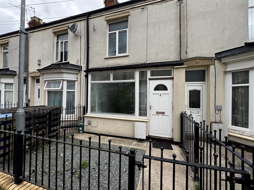 Property photo 1 of 6 Two Bed Mid Terrace House