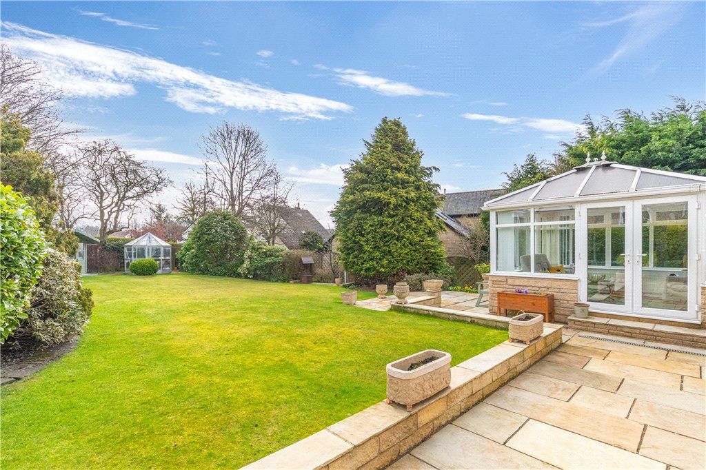 Property photo 2 of 26 Landscaped Gardens