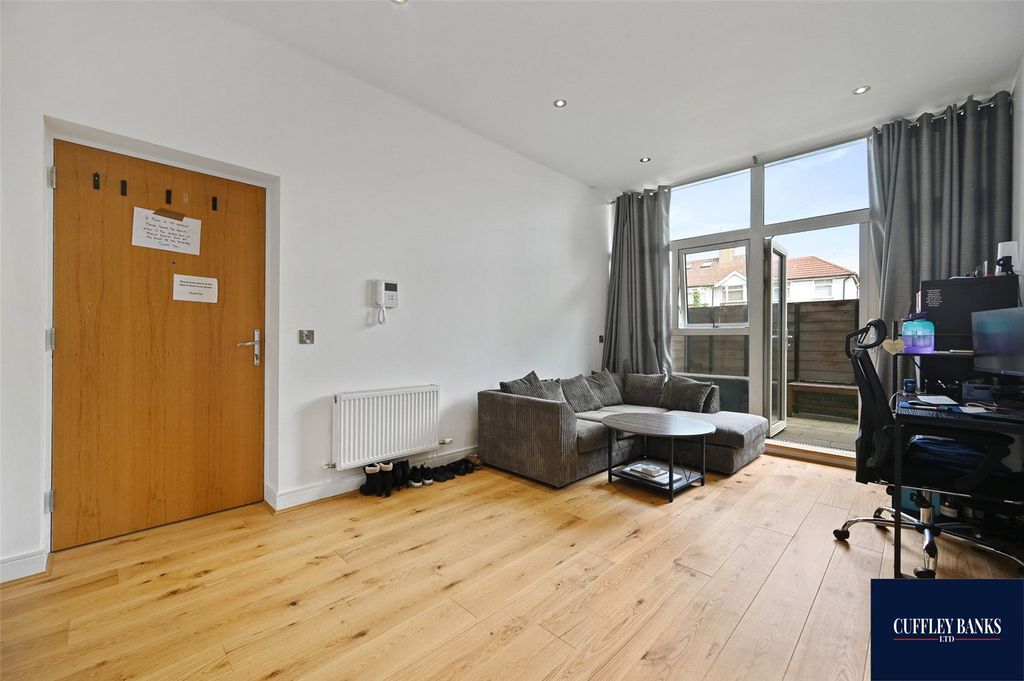 Property photo 2 of 8 Picture No. 02