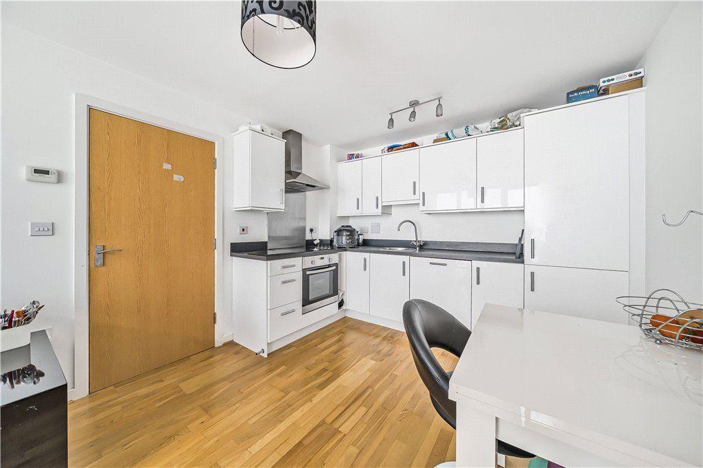 Property photo 1 of 19 Picture No. 06