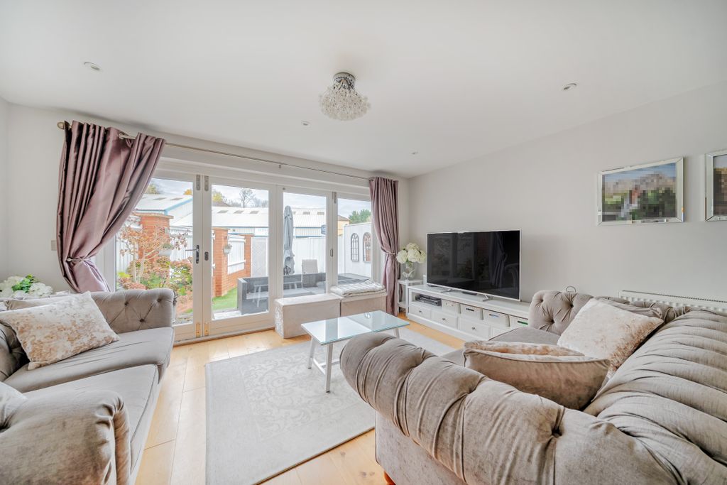 Property photo 2 of 13