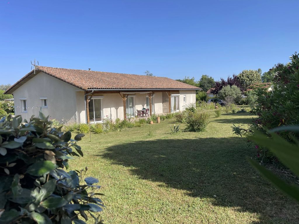 Property photo 1 of 16 Main Exterior View