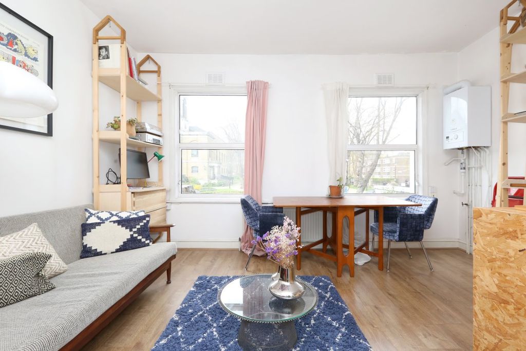 Property photo 2 of 8