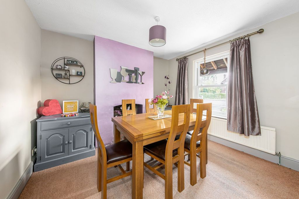 Property photo 3 of 23