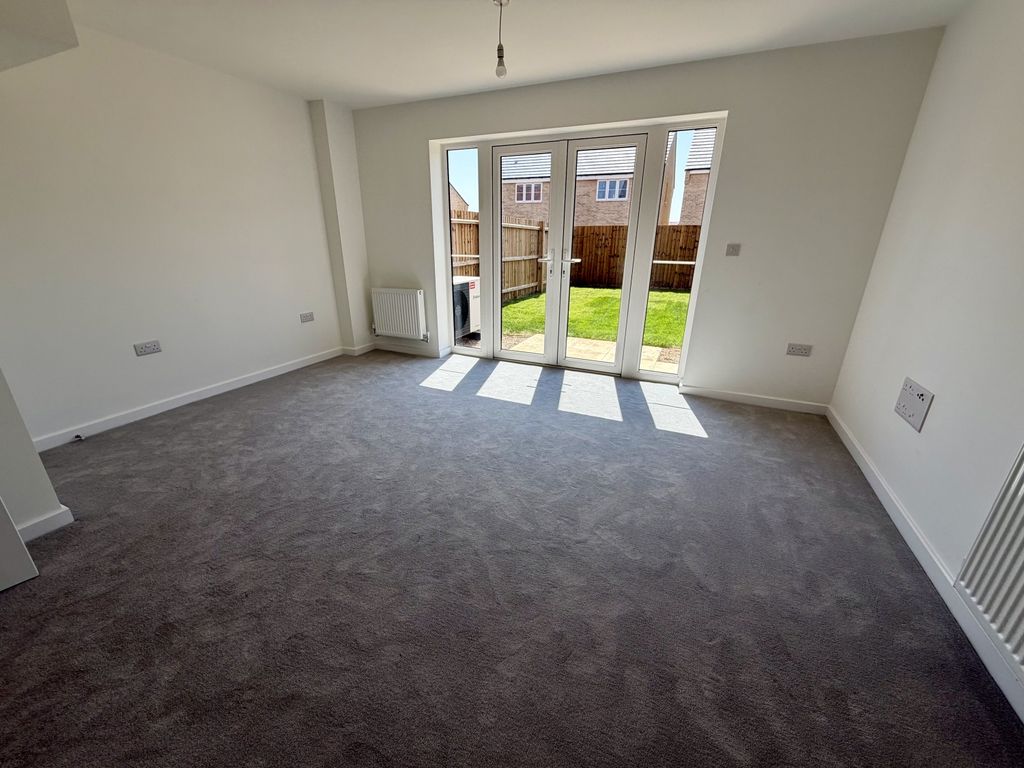 Property photo 3 of 8 Img_2809
