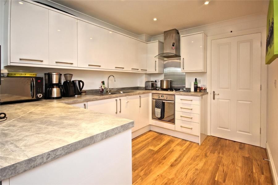 Property photo 2 of 8