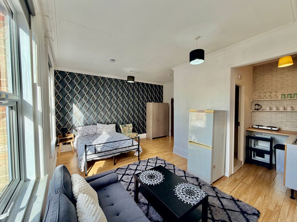 Property photo 1 of 4