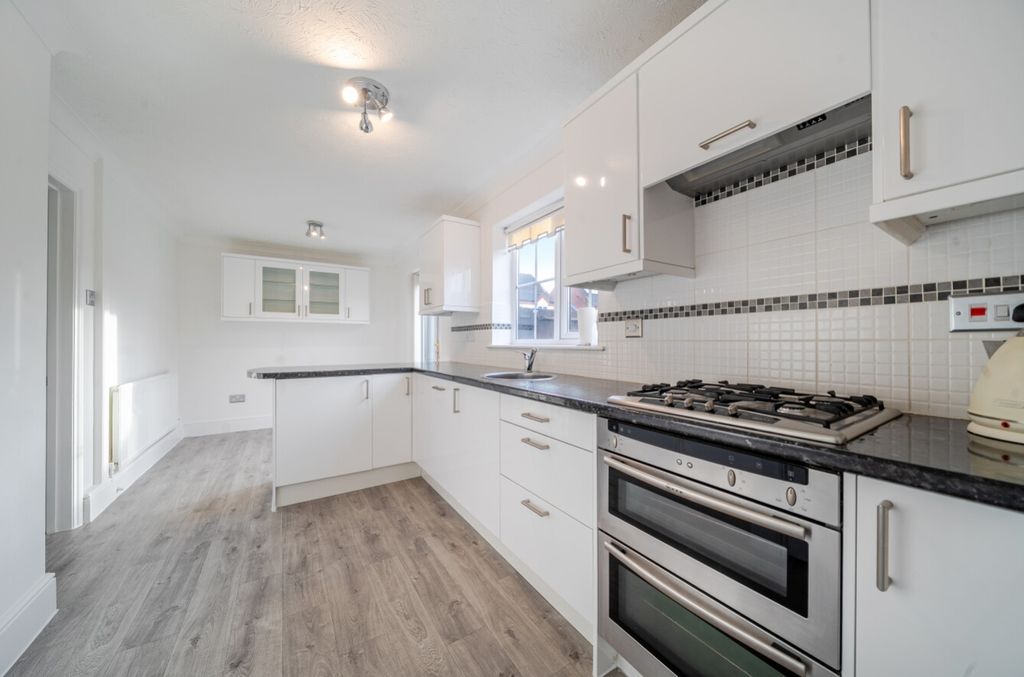 Property photo 3 of 23 1387507-7-69317Fe31c7B3