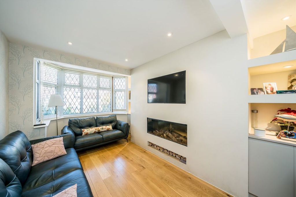 Property photo 2 of 5