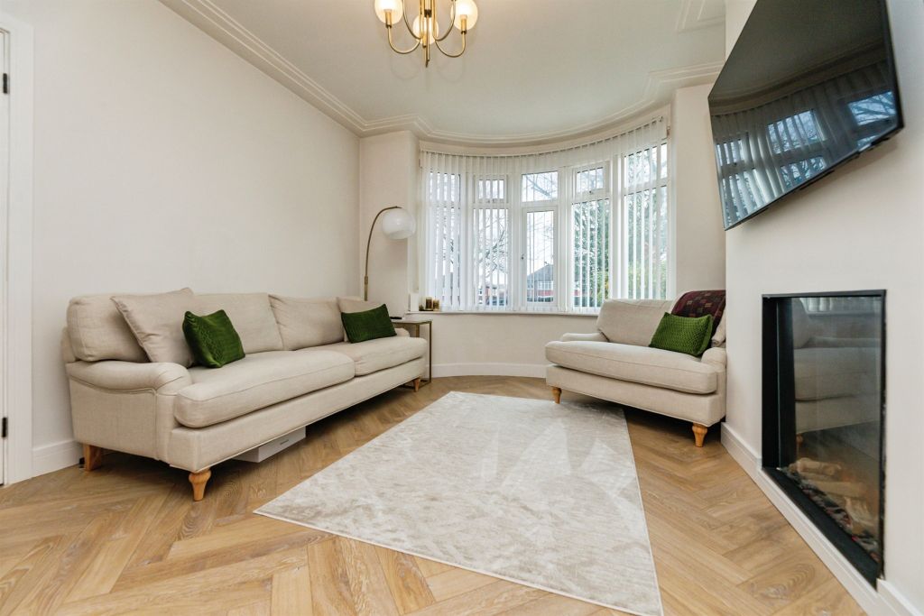 Property photo 3 of 18