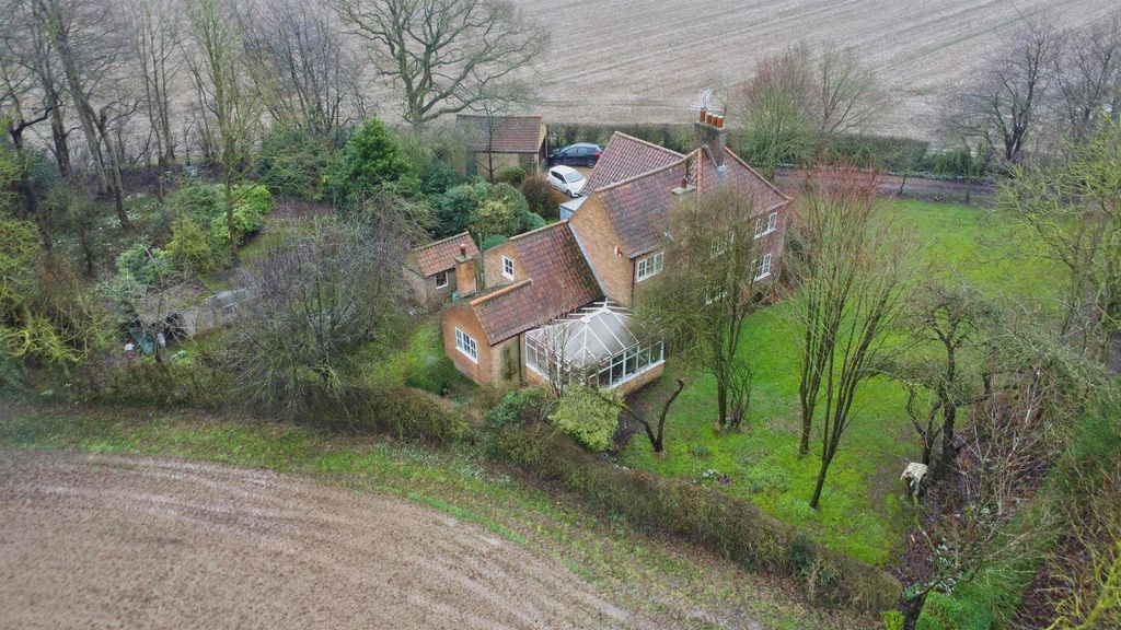 Property photo 2 of 36 Dji_0547-Dji_0549_Lzn.Jpg