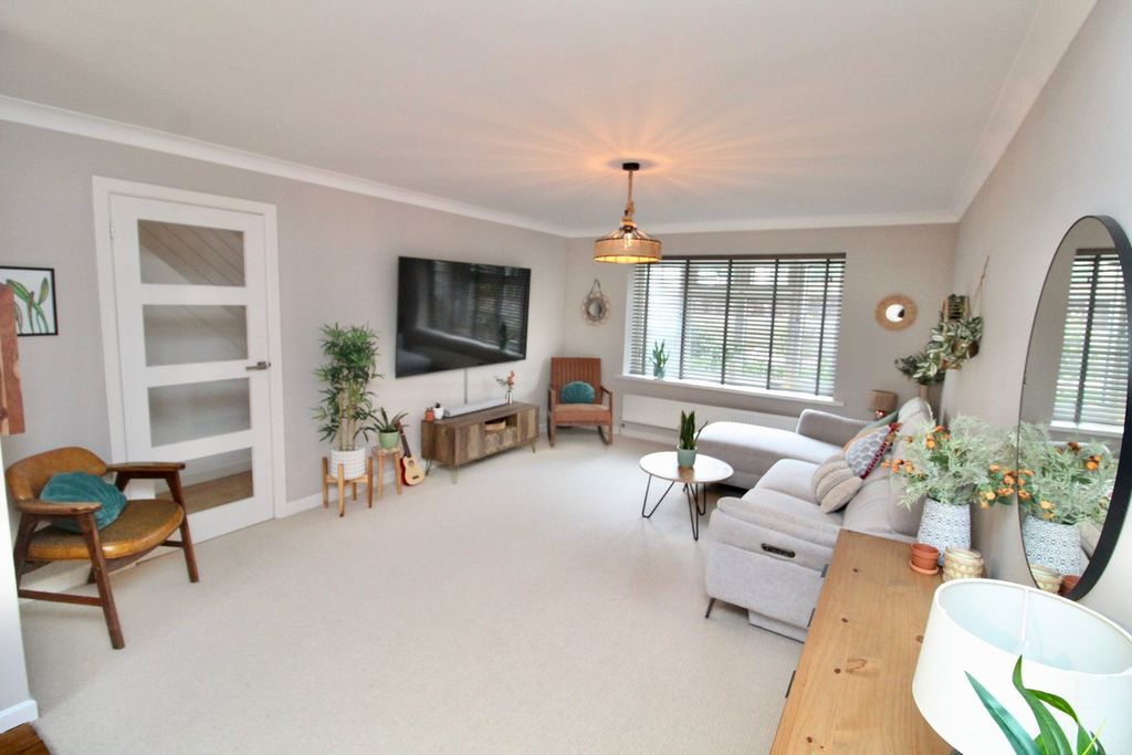 Property photo 2 of 22