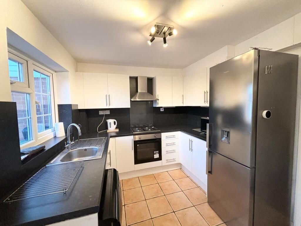 Property photo 3 of 20