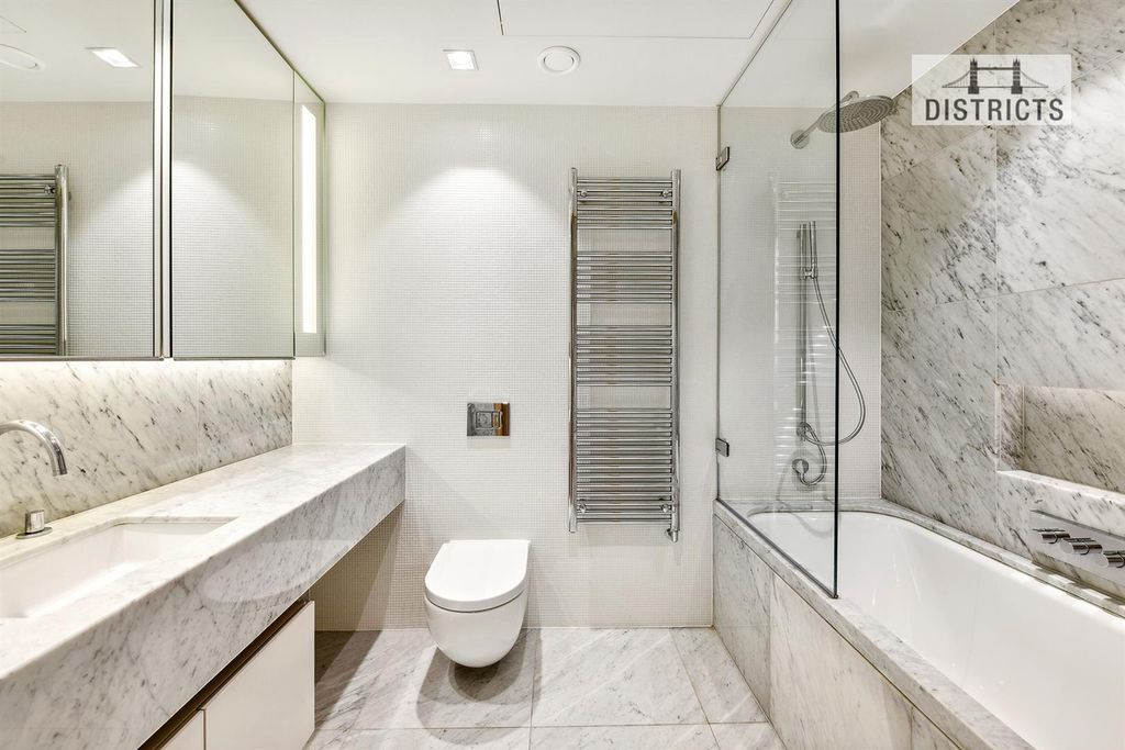 Property photo 3 of 21 Tudor House (5).Jpg