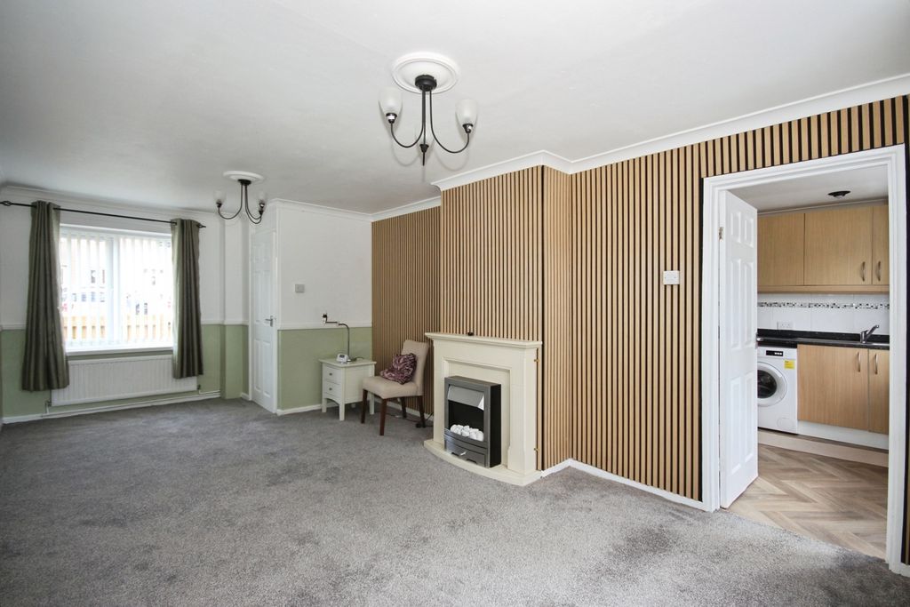 Property photo 3 of 18 Pbox-Img.Jpg