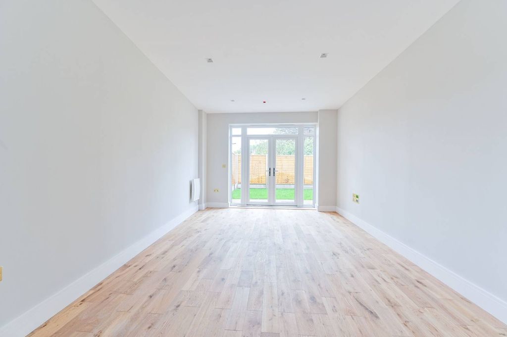 Property photo 2 of 7
