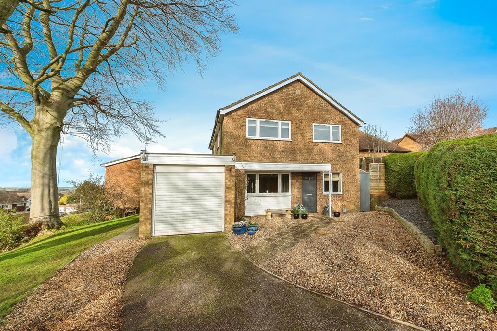 Property photo 1 of 18