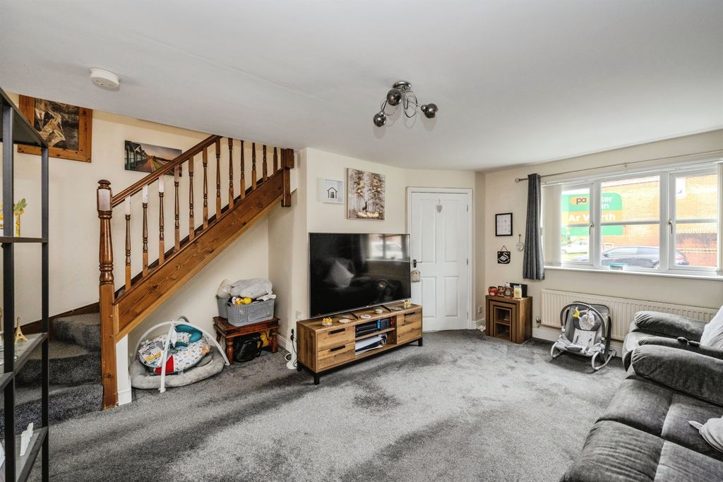 Property photo 2 of 13