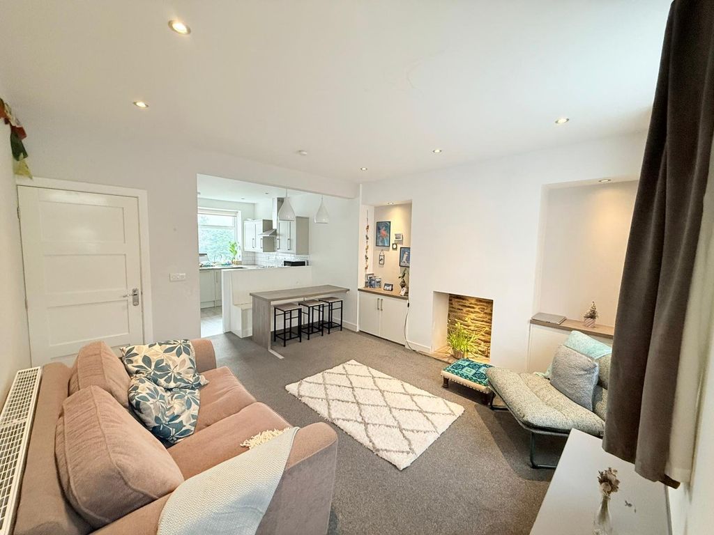 Property photo 3 of 11 Picture No. 14