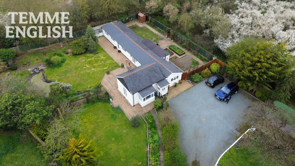 Property photo 1 of 28