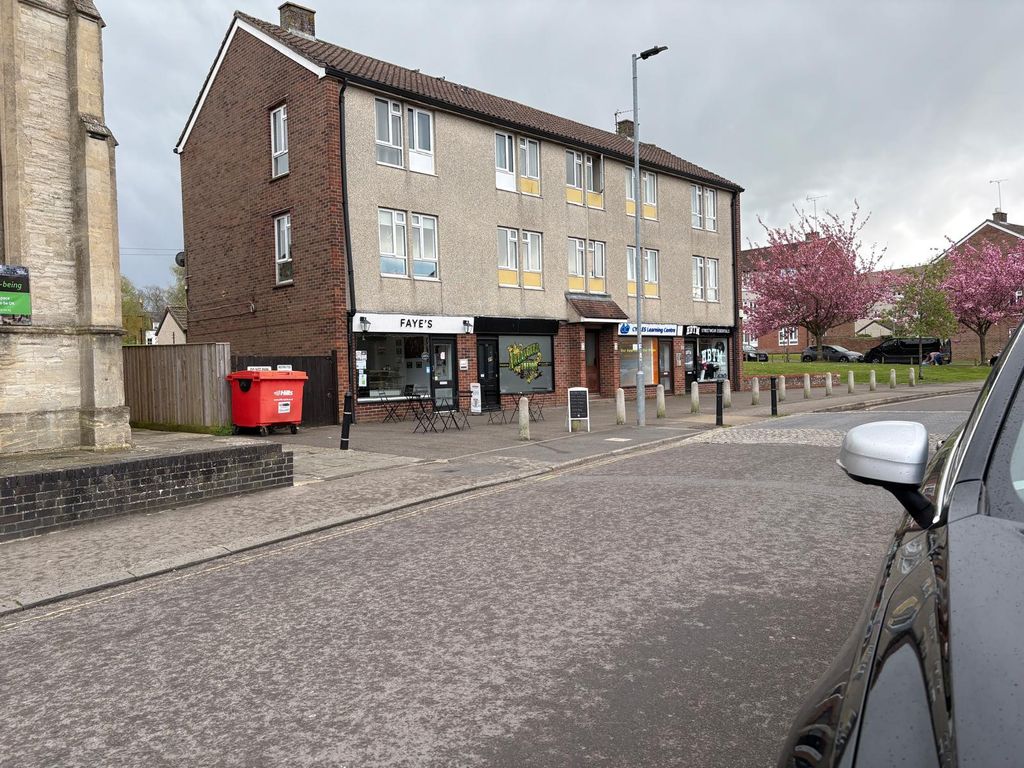 Property photo 1 of 2 A Well Presented Two Bedroom Flat