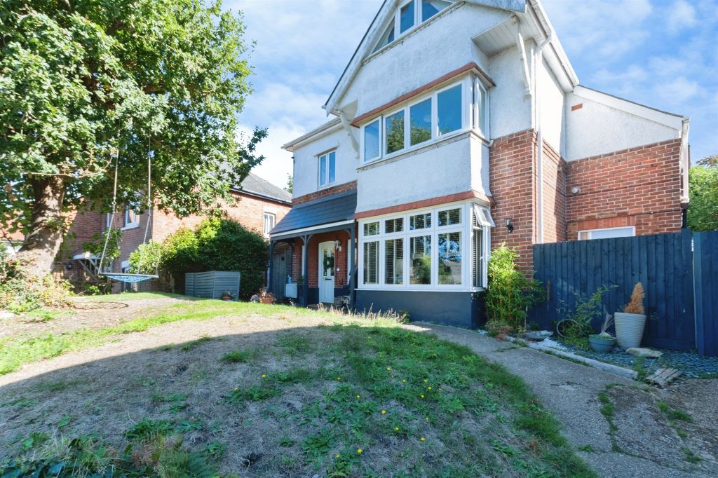 Property photo 1 of 14