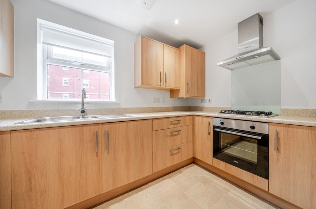 Property photo 3 of 10 1383348-4-691c4B992F93E