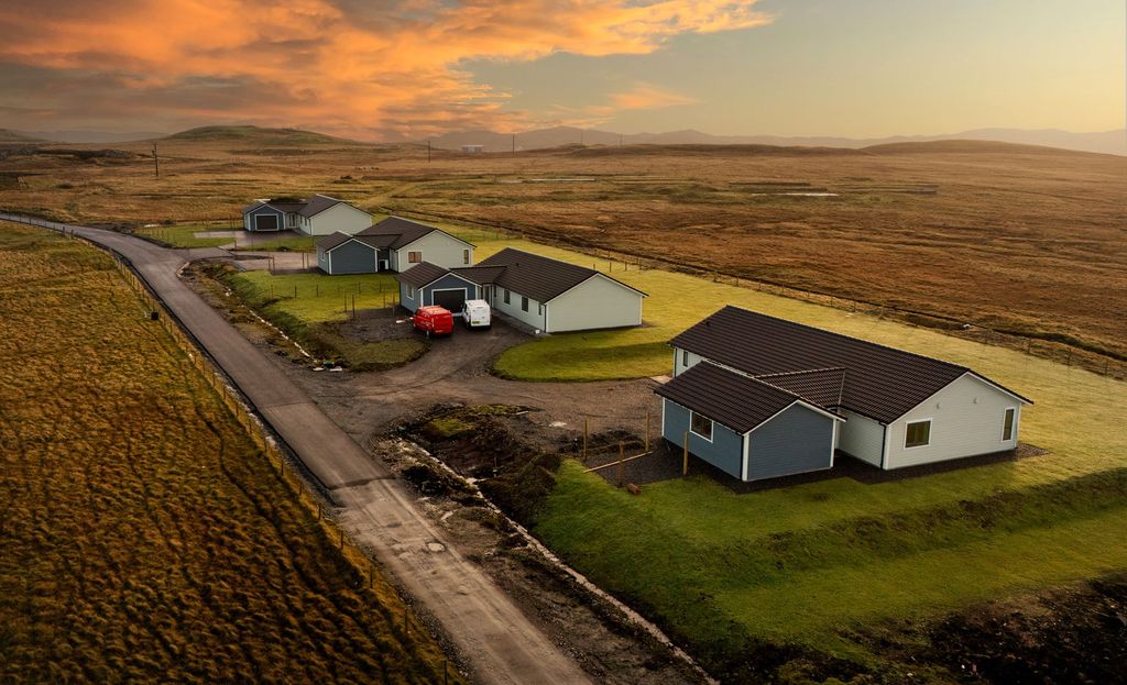 Property photo 2 of 55