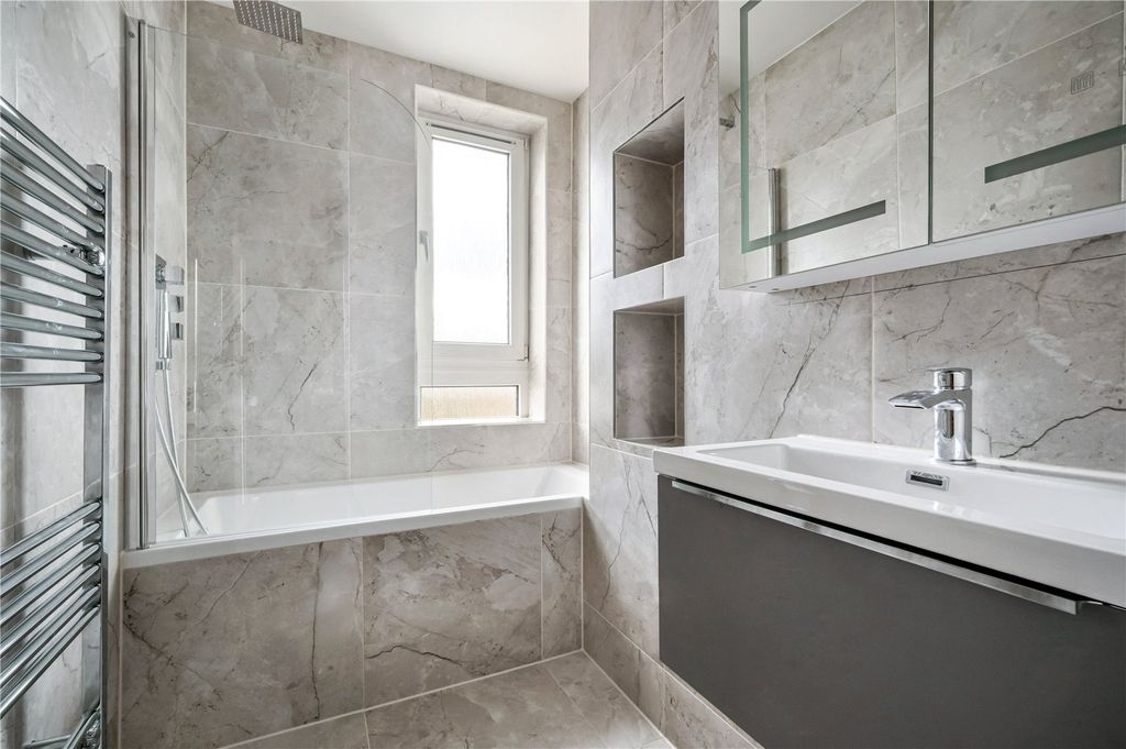 Property photo 3 of 8 Picture No. 04