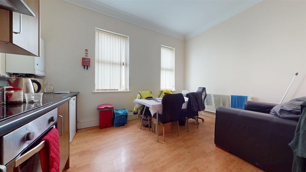 Property photo 3 of 10 Prescot Road Kitchen/Living Space