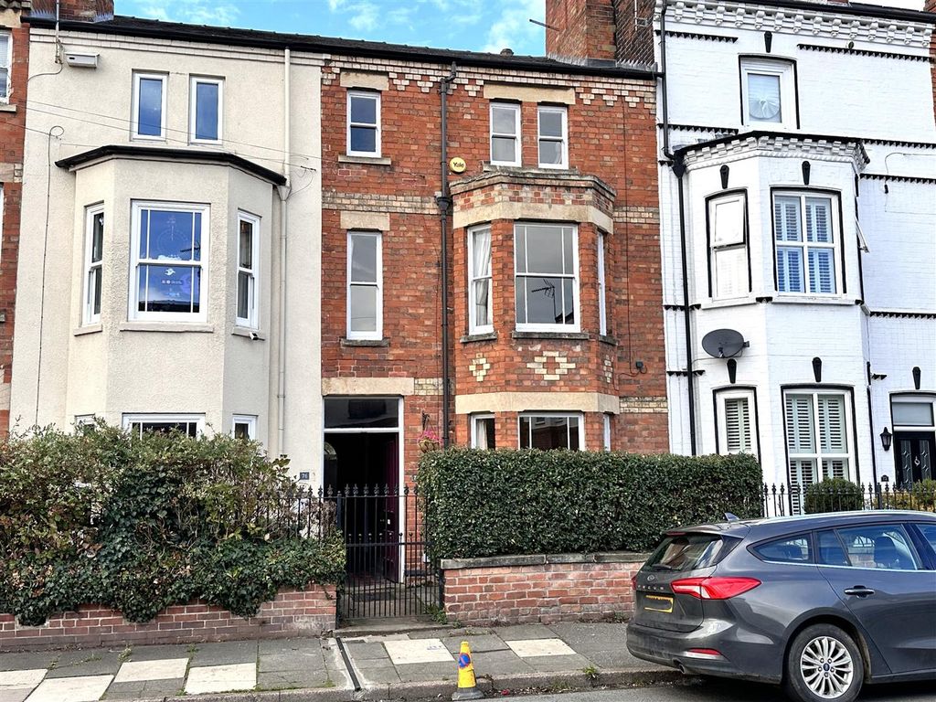 Property photo 1 of 22 Front Aspect 696