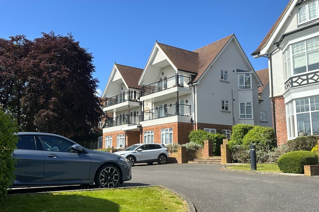 Additional image 14 of 3 bed flat for saleHawksdown Road, Walmer CT14