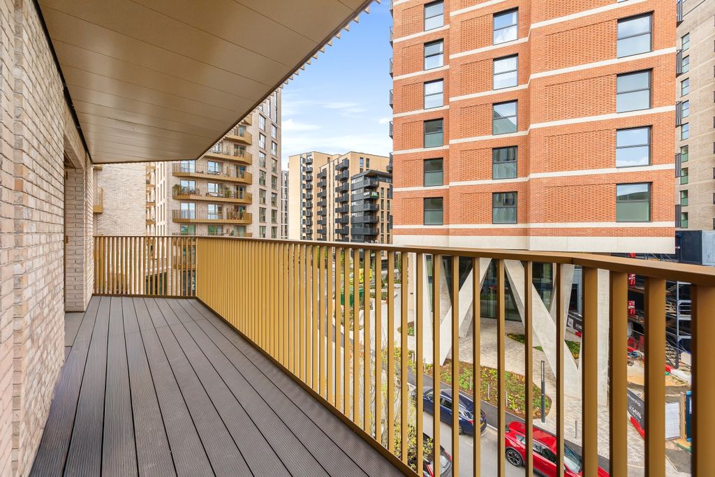 Property photo 3 of 12 094A5979