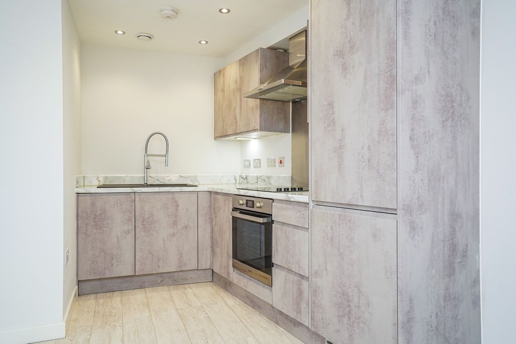 Property photo 2 of 24 Kitchen