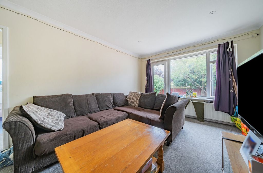 Property photo 3 of 18