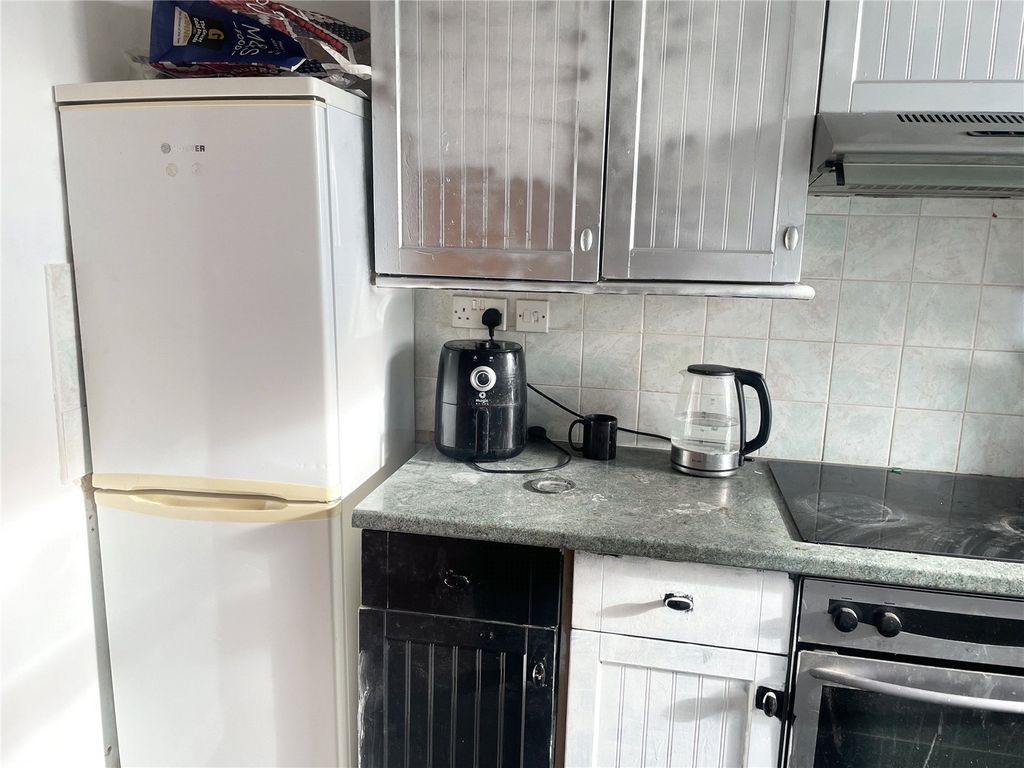 Property photo 3 of 10 Picture No. 25