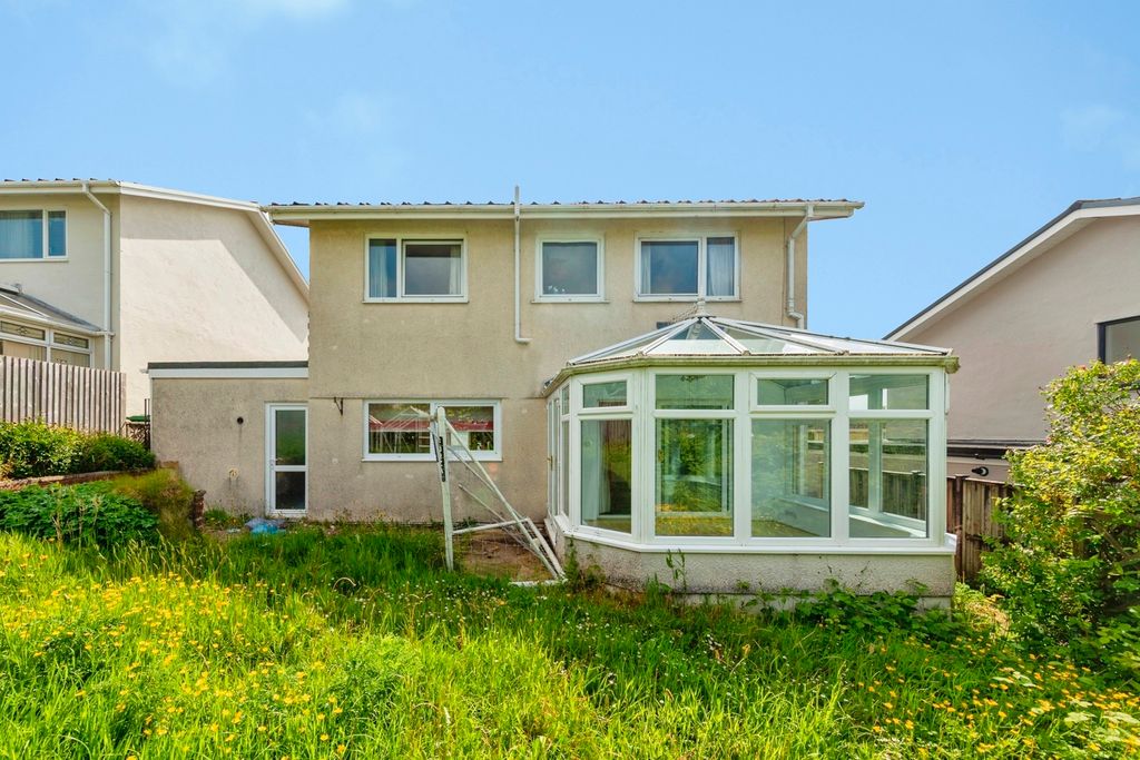 Property photo 3 of 40 Pbox-Img.Jpg