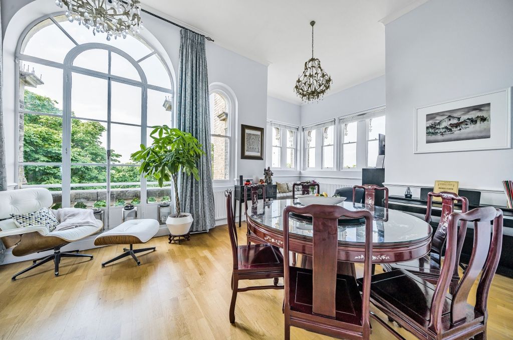 Property photo 2 of 17 Dining