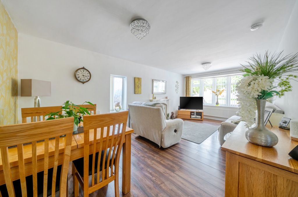 Property photo 2 of 23 1-6A3Cf2A2483F1-1483986-2-6A3Bfa75103Eb-1