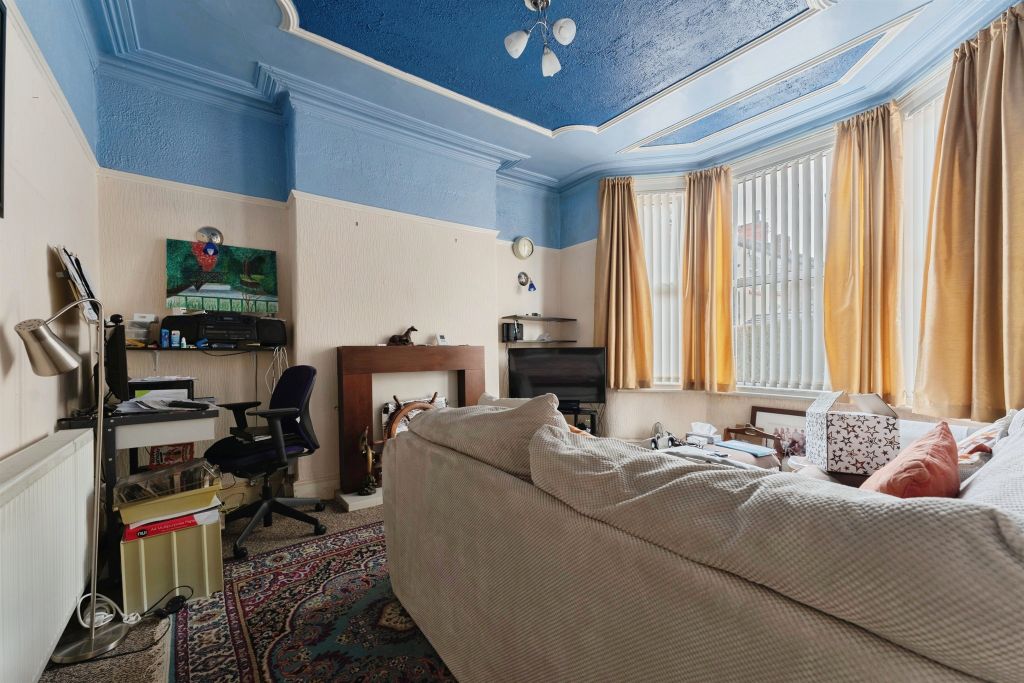 Property photo 2 of 16