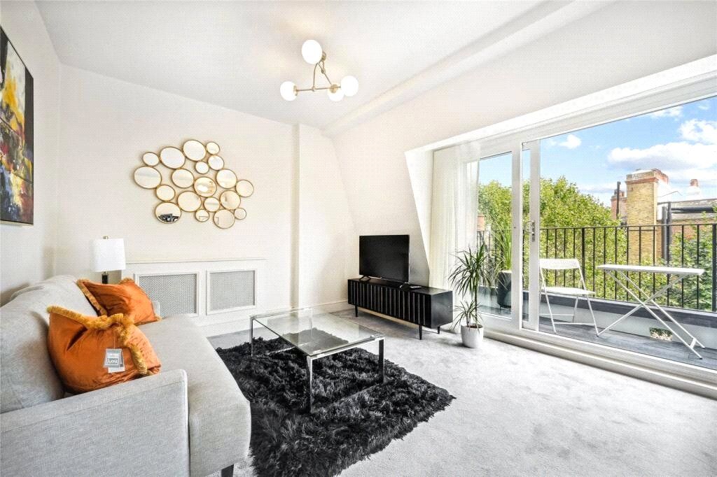 Property photo 1 of 10 A08J300000Ecuhjiat_Mal250080_01.Jpg