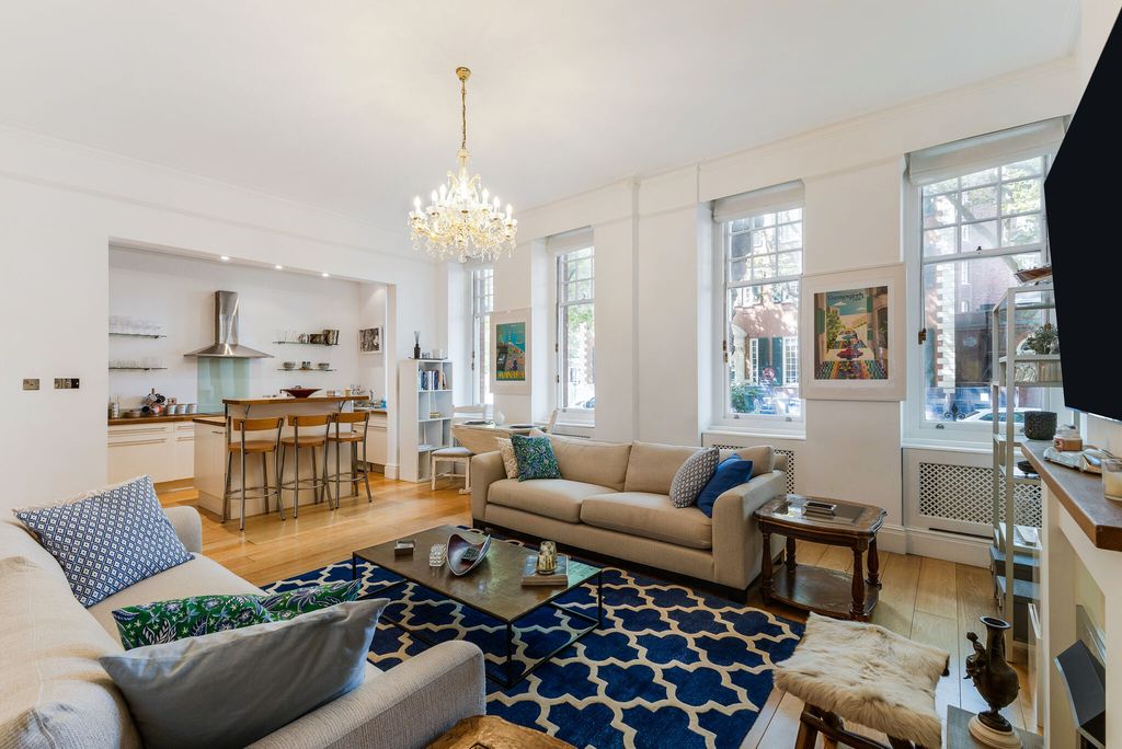 Property photo 3 of 17