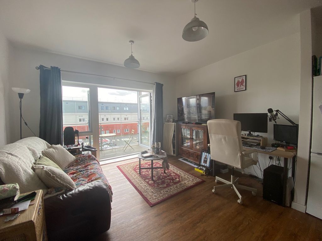 Property photo 2 of 6